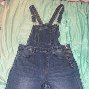 Denim overalls (skinny jeans)